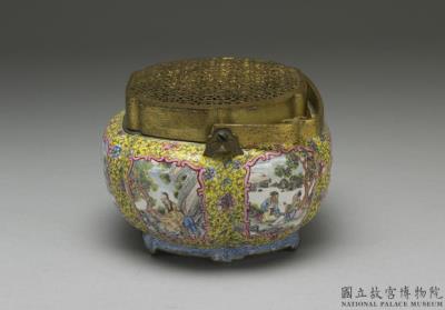 图片[3]-Painted enamel hand warmer with lobes, Ch’ien-lung reign (1736-1795), Ch’ing dynasty-China Archive